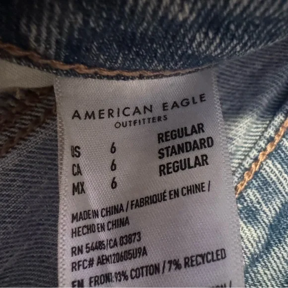 American Eagle Outfitters Light Blue Denim - Picture 3 of 3
